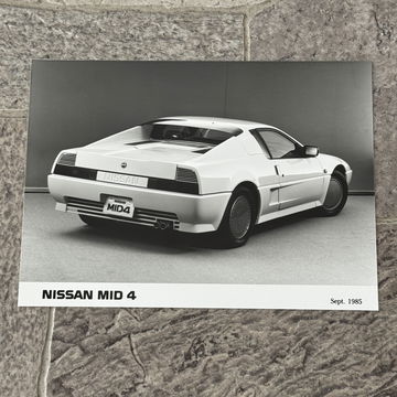 Nissan Mid 4 Concept image 3