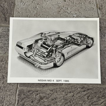 Nissan Mid 4 Concept image 5