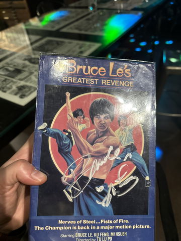 Signed Bruce Le’s Re image 1
