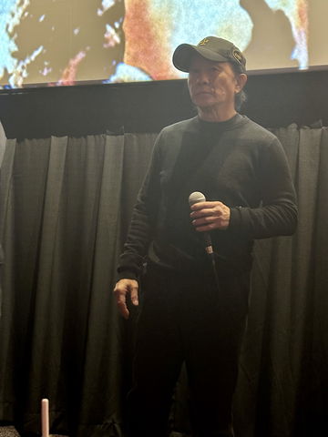 Signed Bruce Le’s Re image 2