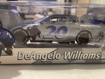 DeAngelo Williams 1: image 1